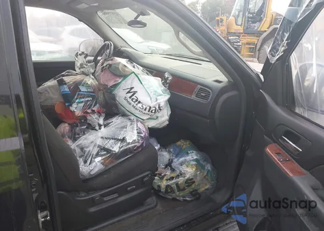 2010 Chevrolet Tahoe Ls из США, поврежденный, VIN 1GNUKAE09AR217125